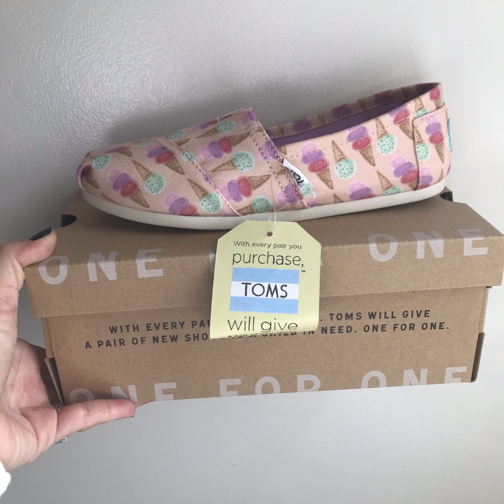 TOMS CLASSICS